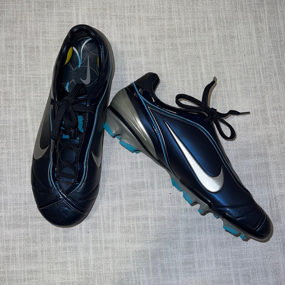 Nike Women’s First2 Pro FG Soccer Cleats